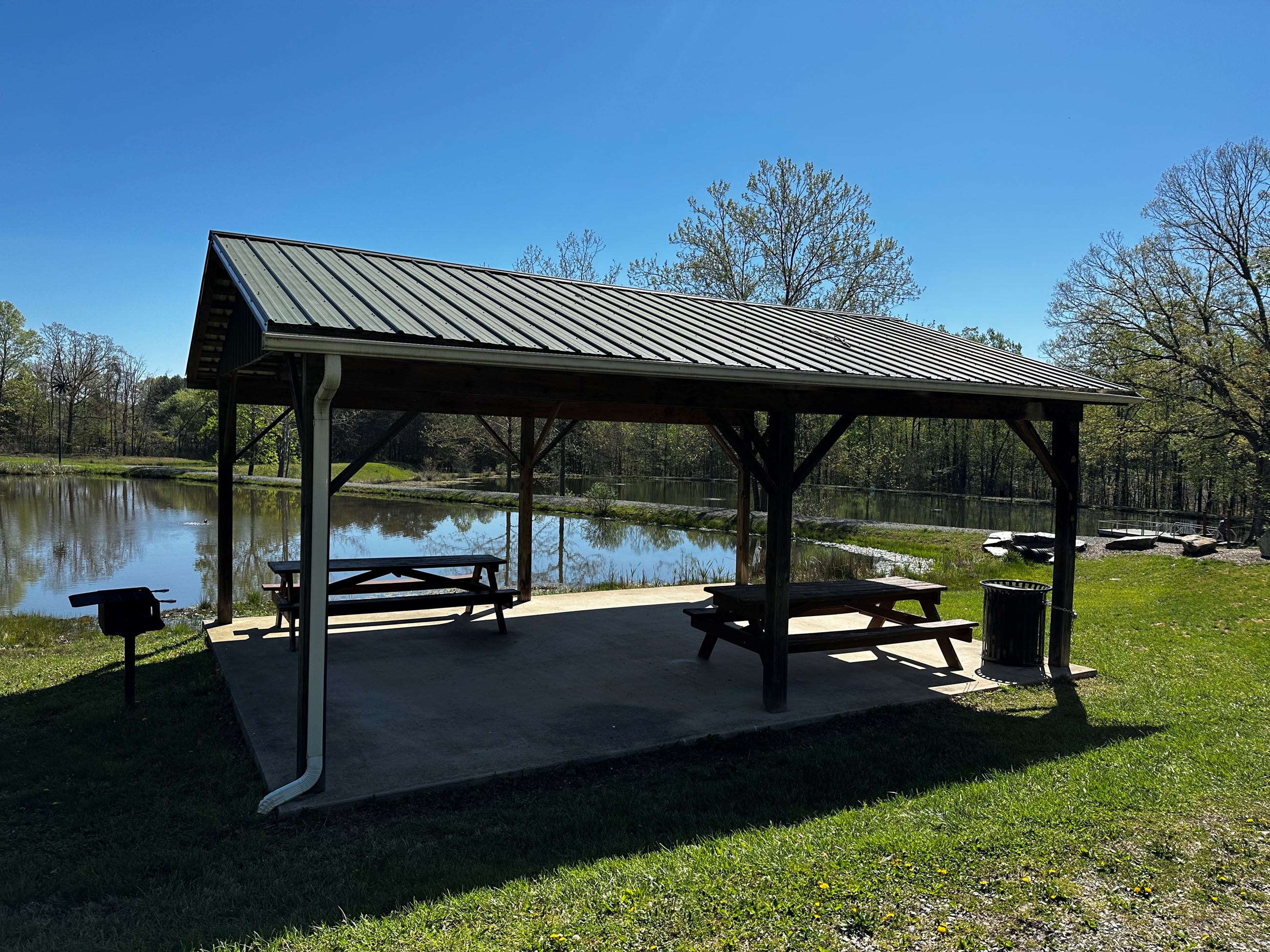Gilly's Picnic Shelter